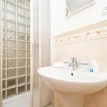 Old Town Serenity & Historic Charm Daire Bratislava