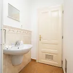 Daire Old Town Serenity & Historic Charm