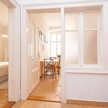 Appartement Old Town Serenity & Historic Charm Bratislava