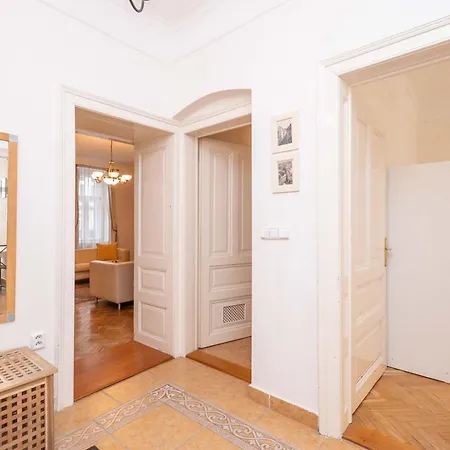 Old Town Serenity & Historic Charm Apartament *