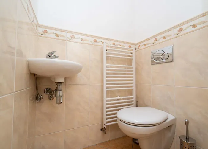 Old Town Serenity & Historic Charm *