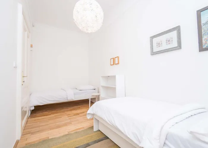 Old Town Serenity & Historic Charm